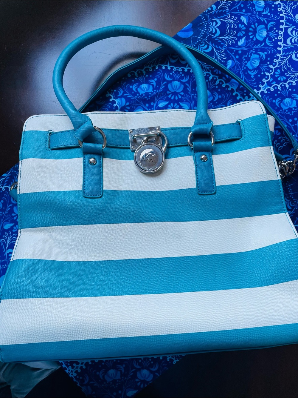 🩵mK Cavas Stripe purse🩵